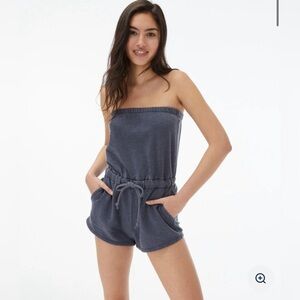 AÉROPOSTALE strapless fleece romper medium